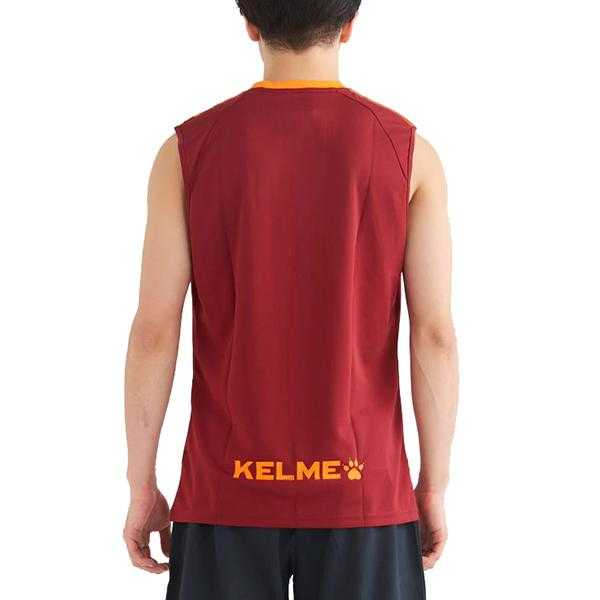 Áo Thể Thao Bóng Chuyền Không Tay Kelme Ytto Mã 3891061 nhiều màu đỏ người mặc mặt sau Áo Thể Thao Bóng Chuyền Không Tay Kelme Ytto Mã 3891061 nhiều màu đỏ người mặc mặt sau